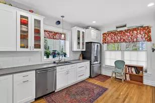 25 Sheffield St, Old Saybrook, CT 06475 - Photo 9