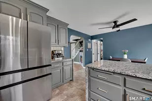 14 Baldwin St, Meriden, CT 06451 - Photo 9