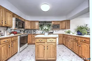 4 Oak St, Derby, CT 06418 - Photo 23