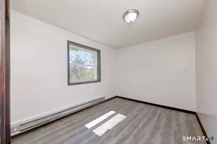 4 Oak St, Derby, CT 06418 - Photo 13