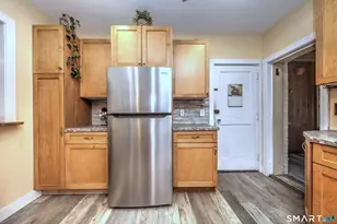 610 Wilmot Ave, Bridgeport, CT 06607 - Photo 5