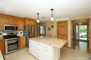 7 Vincent Cir, South Windsor, CT 06074 - Photo 17