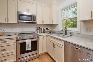7 Keller Ln, Westport, CT 06880 - Photo 11