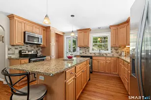41 Emma St, Seymour, CT 06483 - Photo 9