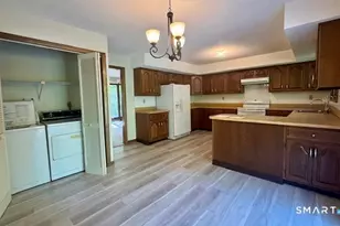 21 Maple Vale Dr, Woodbridge, CT 06525 - Photo 17