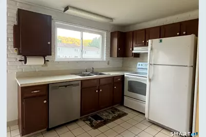 1081 New Haven Road #6C, Naugatuck, CT 06770 - Photo 3