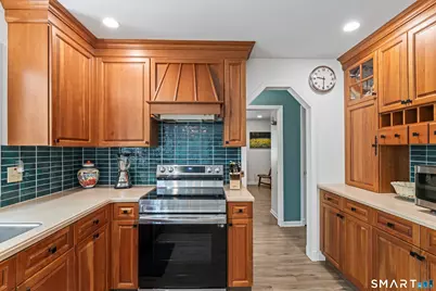 7 Arapaho Road, Brookfield, CT 06804 - Photo 19