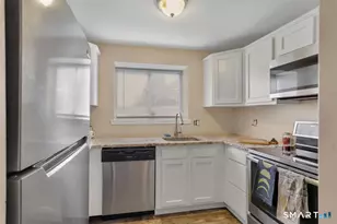 43 Carillon Dr, Rocky Hill, CT 06067 - Photo 3