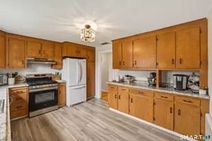 201 Cherry Hill Dr, Newington, CT 06111 - Photo 15