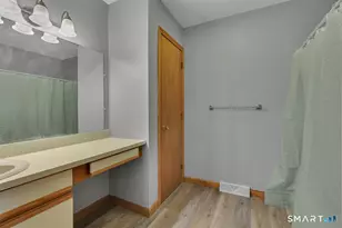 14 Staffordshire Common Dr, Wallingford, CT 06492 - Photo 25