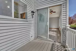 14 Staffordshire Common Dr, Wallingford, CT 06492 - Photo 9