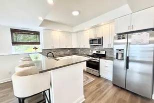 69 Platt Pl, Bridgeport, CT 06606 - Photo 3