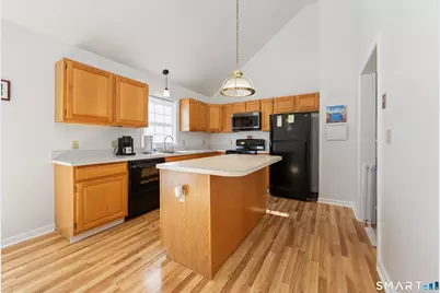 351 D Welton Way, Thomaston, CT 06787 - Photo 9