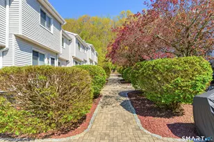 273 Derby Ave, Derby, CT 06418 - Photo 27