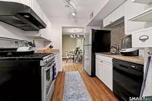 7 Lyle Ct, Farmington, CT 06032 - Photo 11