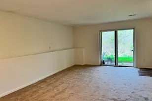 11 Hilltop Dr, Simsbury, CT 06089 - Photo 11