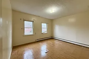 132 Locust St, Waterbury, CT 06704 - Photo 7