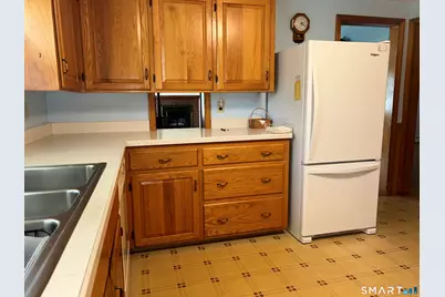 1 Hillcrest Road, Enfield, CT 06082 - Photo 3