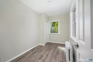 1040 Connecticut Ave, Bridgeport, CT 06607 - Photo 21
