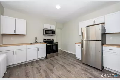 1040 Connecticut Avenue, Bridgeport, CT 06607 - Photo 15