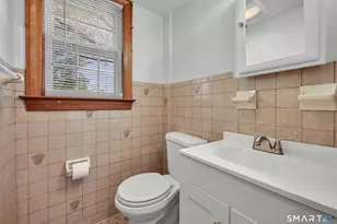 68 Village St, North Haven, CT 06473 - Photo 15