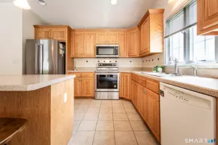 50 Summerwood Lane, South Windsor, CT 06074 - Photo 9