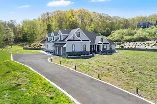 99 Mesa Dr, Bethany, CT 06524 - Photo 1