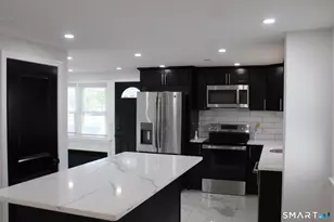 18 Walsh St, Bloomfield, CT 06002 - Photo 5