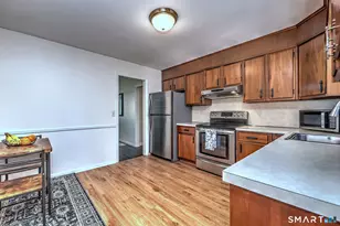 26 Craig Ln, Trumbull, CT 06611 - Photo 19
