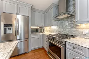 801 Townsend Ave, New Haven, CT 06512 - Photo 7