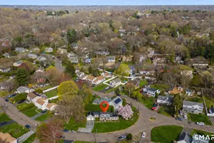 11 Barmore Dr W, Stamford, CT 06905 - Photo 17