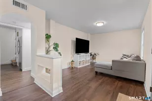 11 Barmore Dr W, Stamford, CT 06905 - Photo 3