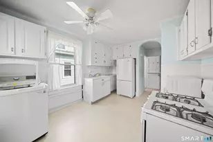 27 Park Ave, Enfield, CT 06082 - Photo 17
