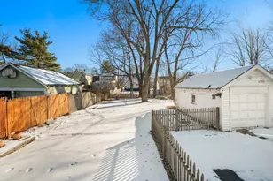 91 Fennbrook Rd, West Hartford, CT 06119 - Photo 37
