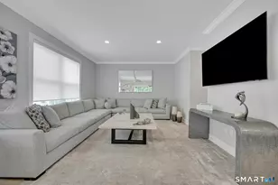 35 Terrace Pl, Stamford, CT 06902 - Photo 9