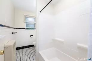 47 Arnold Way, West Hartford, CT 06119 - Photo 15