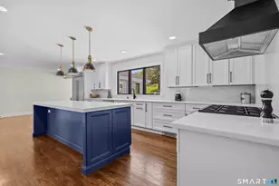 53 W Hill Cir, Stamford, CT 06902 - Photo 9