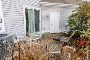 1002 Briarwood Ct, Rocky Hill, CT 06067 - Photo 15