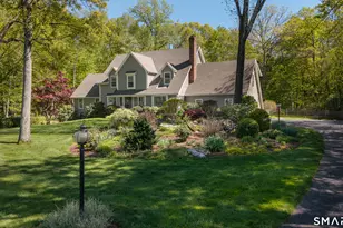 86 Blueberry Ln, Shelton, CT 06484 - Photo 3