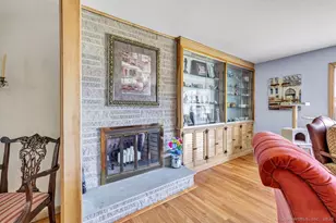 484 New England Ln, Orange, CT 06477 - Photo 3