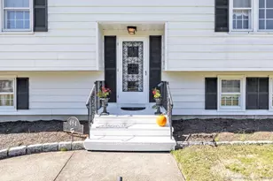 484 New England Ln, Orange, CT 06477 - Photo 31