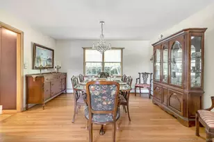 484 New England Ln, Orange, CT 06477 - Photo 11
