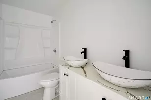 38 Young St, Waterbury, CT 06704 - Photo 19