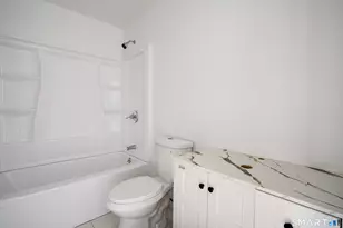 38 Young St, Waterbury, CT 06704 - Photo 27
