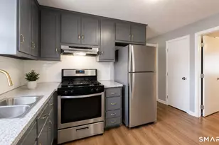 24-26 Acorn St, New Britain, CT 06051 - Photo 3