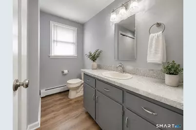 24-25 Acorn Street, New Britain, CT 06051 - Photo 5