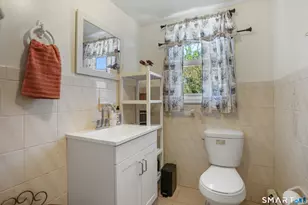 109 Harvey St, Bridgeport, CT 06610 - Photo 27
