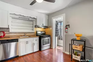 109 Harvey St, Bridgeport, CT 06610 - Photo 15