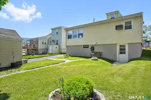 109 Harvey St, Bridgeport, CT 06610 - Photo 37