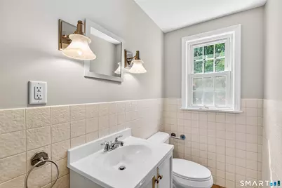 40 Cowan Avenue, Stamford, CT 06906 - Photo 17